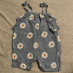 SHEIN Baby Girl Romper